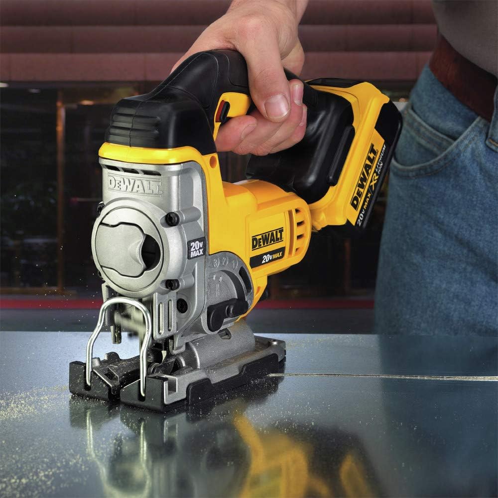 Scie sauteuse sans fil Dewalt DCS331BR 20V MAX Lithium-Ion (outil seul, reconditionnée) – sélection pratique