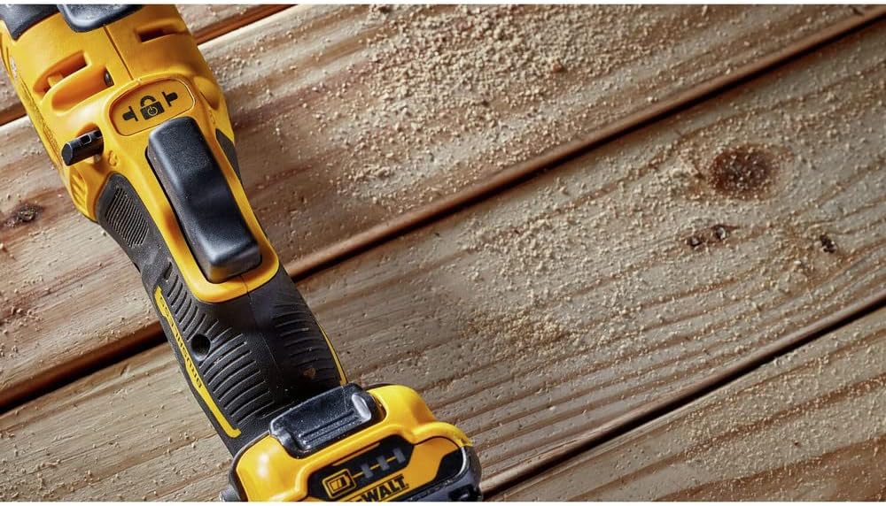 Dispositif oscillant sans fil DEWALT XTREME 12V MAX doté de lames et adaptateur, outil seul (DCS353B)