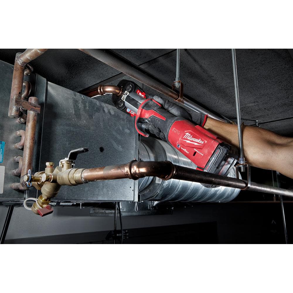 Dispositif de presse Milwaukee M18 FORCE LOGIC doté de ONE-KEY et 1/2