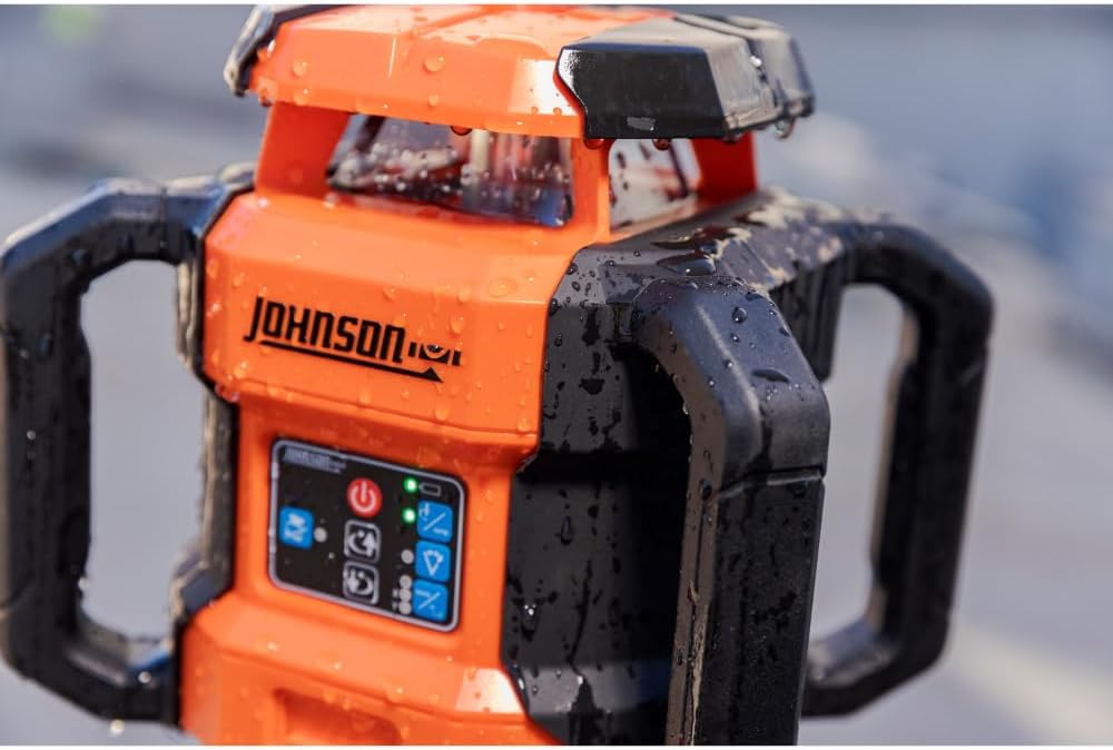 Système laser rotatif à double pente autonivelant rouge Johnson Level & Tool JRT300-RDHV-S, portée pour 1 220 m, batteries lithium-ion, cible magnétique, détecteur laser, télécommande, trépied et mire de 4 m.