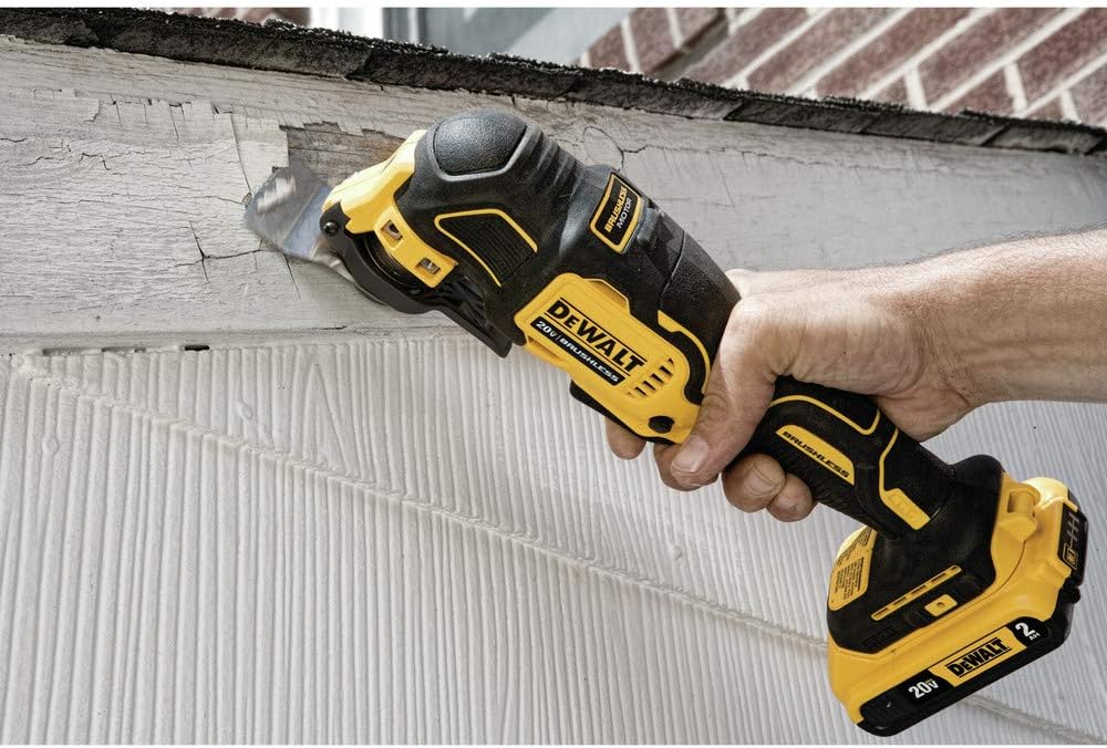 Dispositif oscillant sans fil DEWALT Atomic 20V MAX* (DCS354B), vendu à l'unité, multicolore.