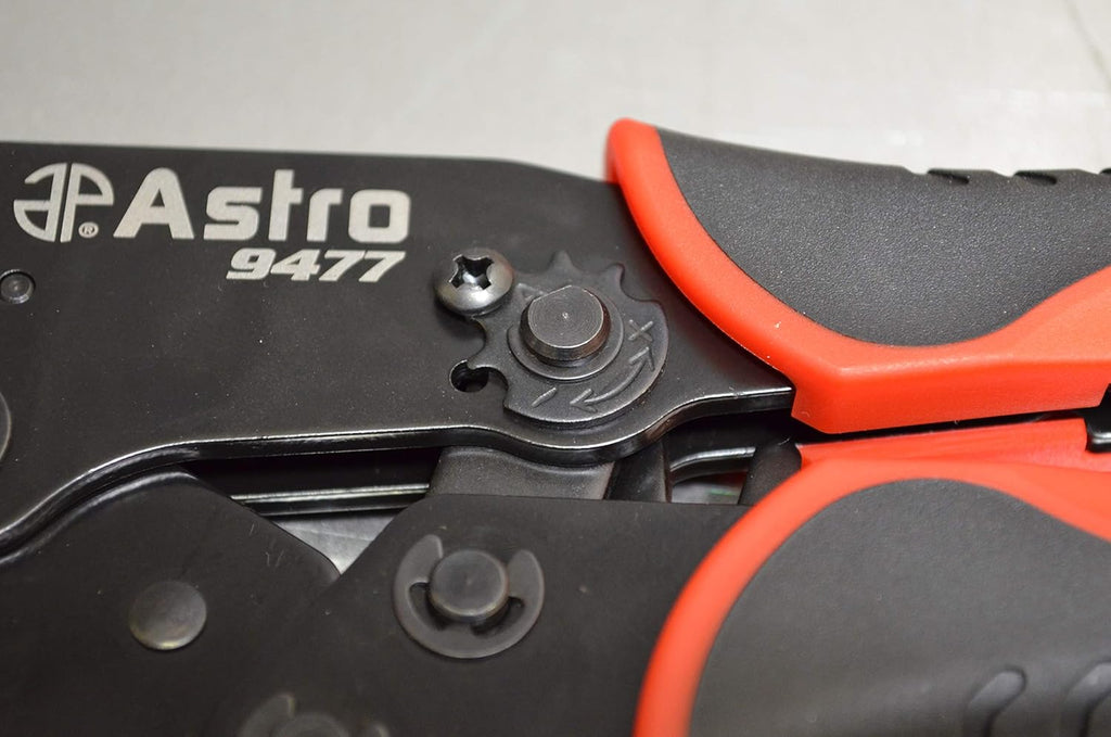 Dispositif Astro Pneumatic 9477 - Jeu de 7 équipements de sertissage à cliquet professionnels à changement rapide