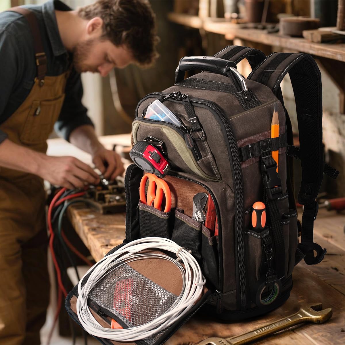 Sac à dos d'électricien WELKINLAND à 36 poches, sac à dos rigide destiné à techniciens CVC, sac à dos en toile cirée destiné à techniciens, sac à dos à équipements robuste destiné à hommes