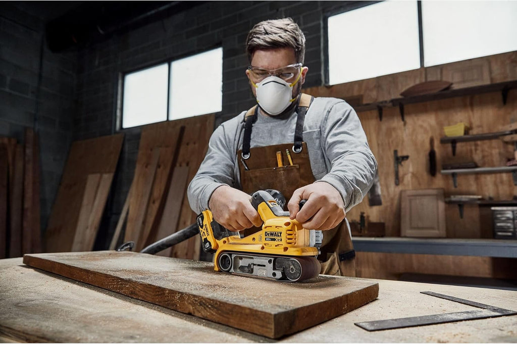 Ponceuse à bande DEWALT 20V MAX*, sans fil, sans balais, outil seul (DCW220B) – sélection pratique