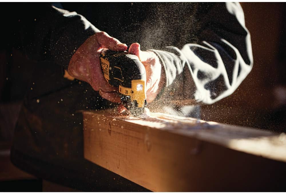 Dispositif oscillant sans fil DEWALT Atomic 20V MAX* (DCS354B), vendu à l'unité, multicolore.