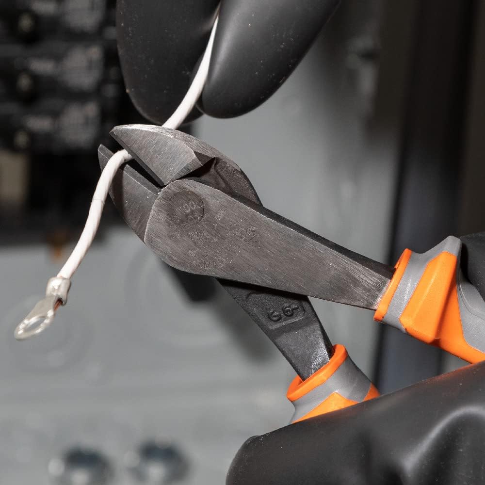 Ensemble pour 3 pinces isolées Klein Tools 9420R 1000V, fabriqué aux États-Unis, comprenant une pince à bec long, une pince coupante latérale et une pince coupante diagonale.